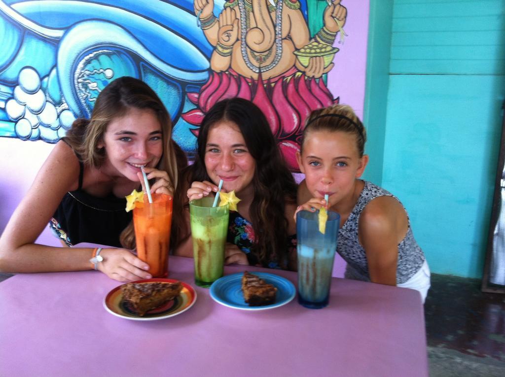 Cafe De La Suerte Villa ปาโวเนส ภายนอก รูปภาพ